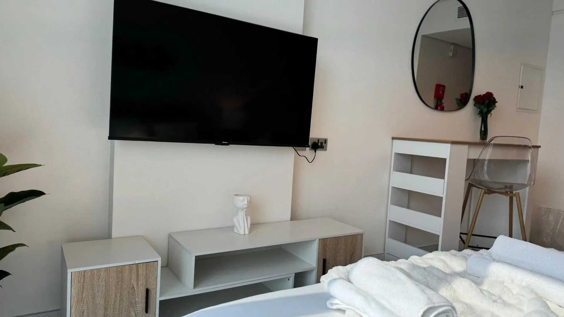 Ashri Hh Studio In Samana Hills With Pool View Apartment Dubai United Arab Emirates
