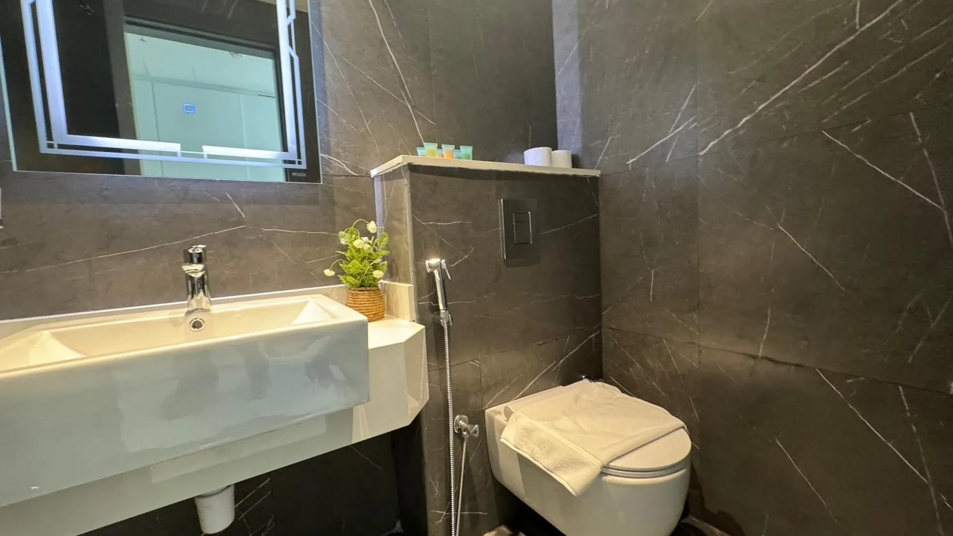 Ashri Hh Studio In Samana Hills With Pool View Apartment Dubai